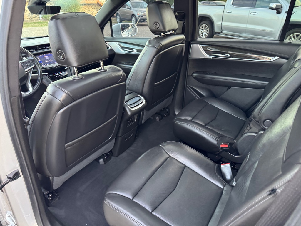 Photo 20 of this CADILLAC XT6
