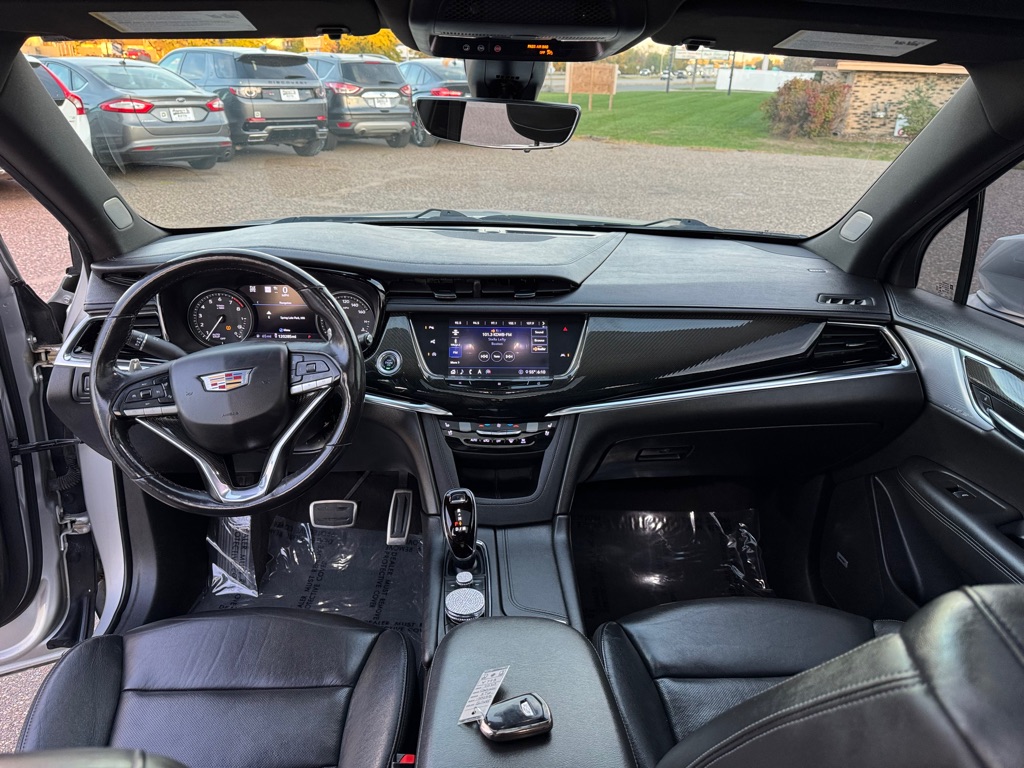 Photo 36 of this CADILLAC XT6