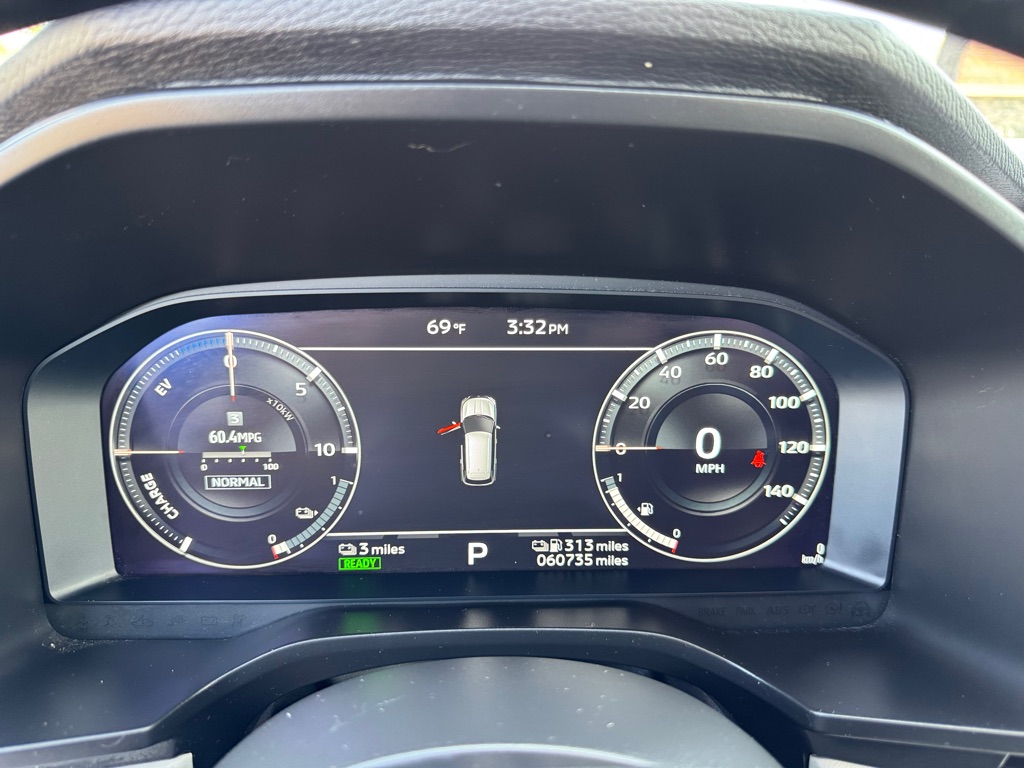 Photo 52 of this MITSUBISHI OUTLANDER PHEV