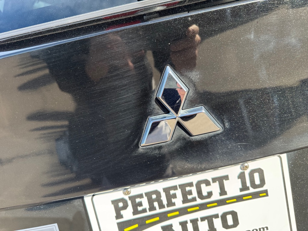 Photo 53 of this MITSUBISHI OUTLANDER PHEV