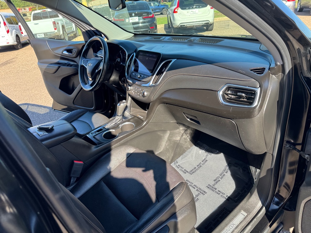 Photo 27 of this CHEVROLET EQUINOX