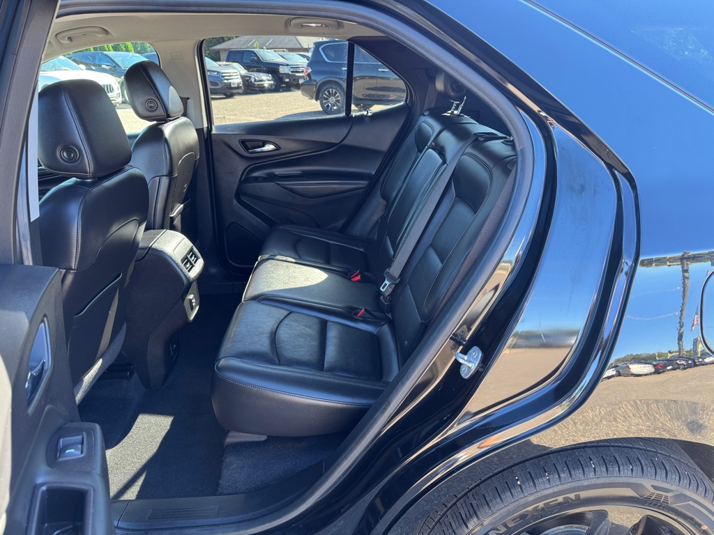 Photo 17 of this CHEVROLET EQUINOX