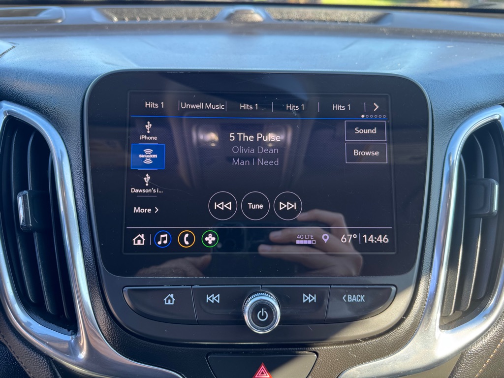 Photo 40 of this CHEVROLET EQUINOX