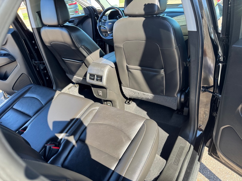 Photo 24 of this CHEVROLET EQUINOX