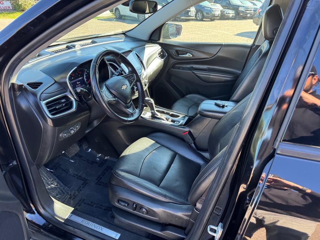 Photo 14 of this CHEVROLET EQUINOX
