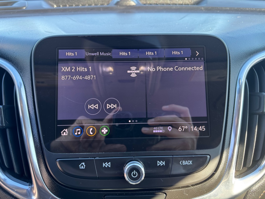 Photo 37 of this CHEVROLET EQUINOX