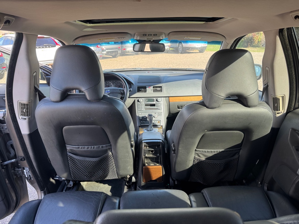 Photo 20 of this VOLVO XC90