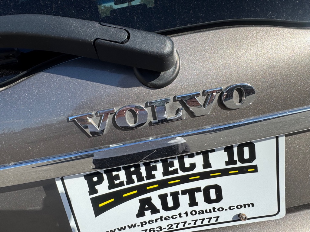 Photo 32 of this VOLVO XC90