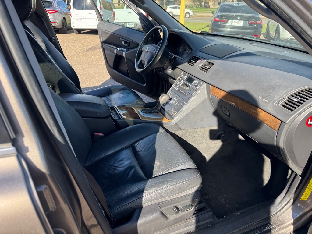Photo 25 of this VOLVO XC90
