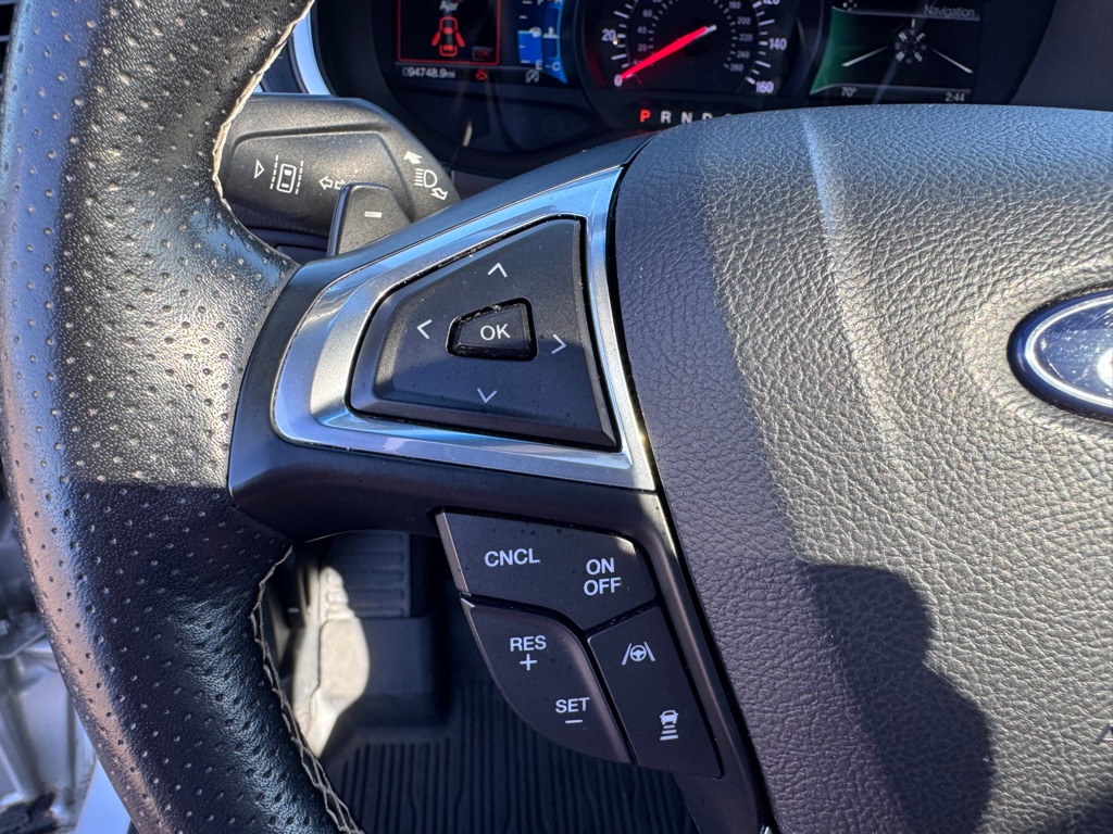 Photo 51 of this FORD EDGE