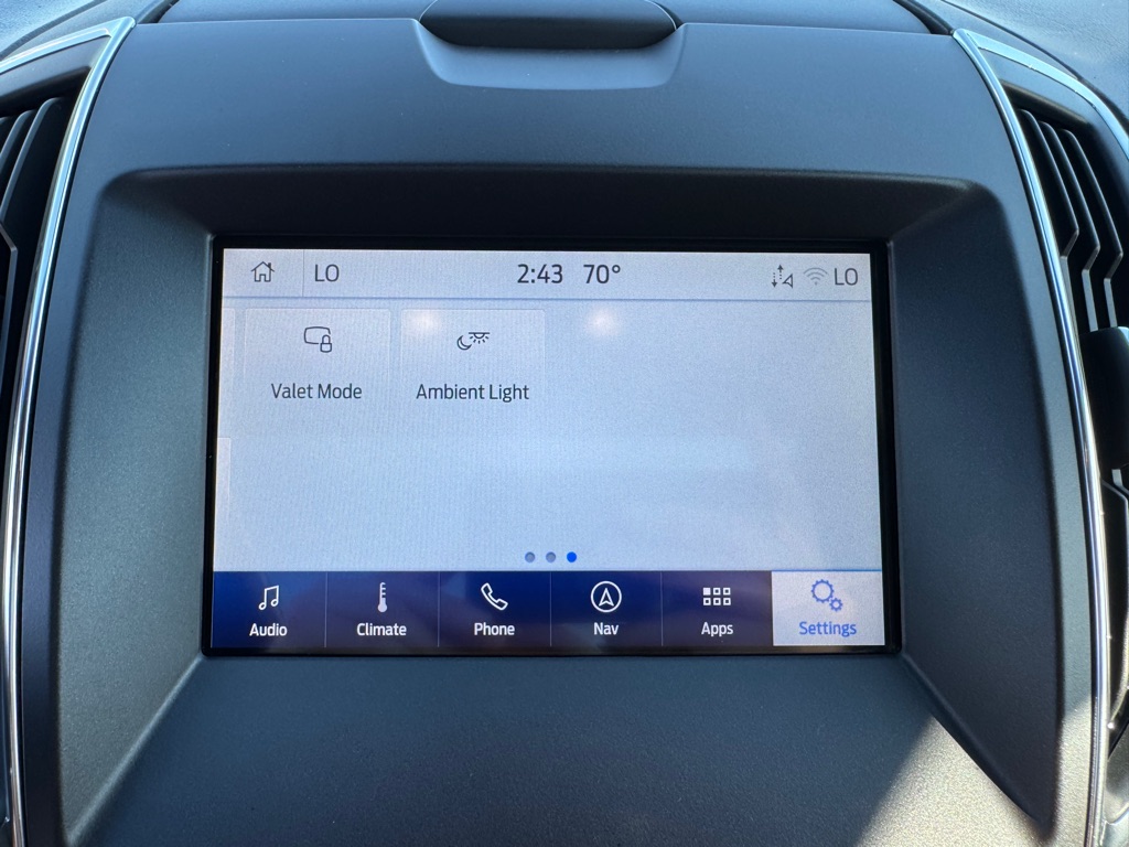 Photo 42 of this FORD EDGE