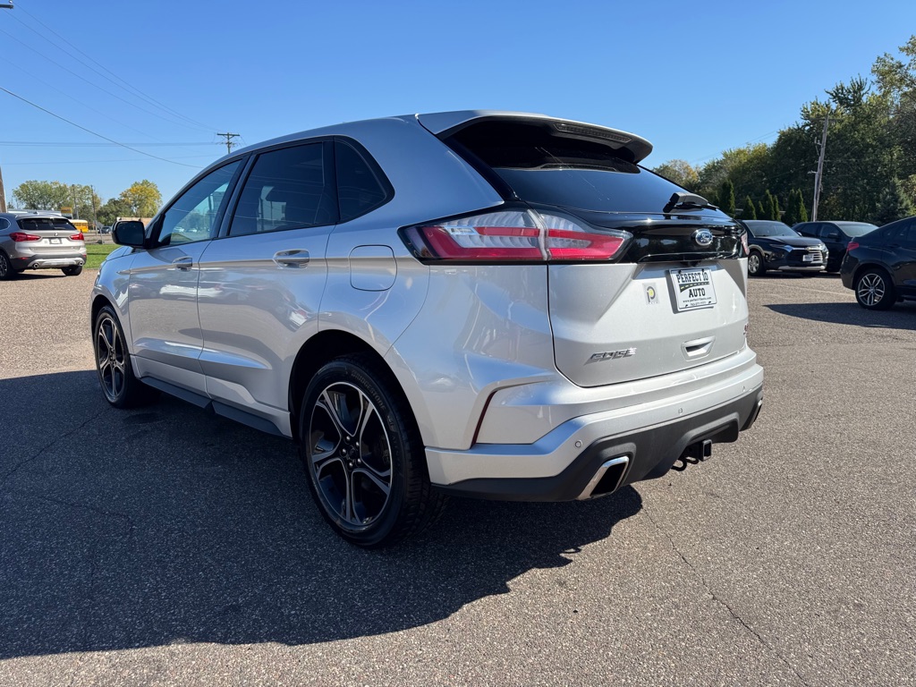 Photo 7 of this FORD EDGE