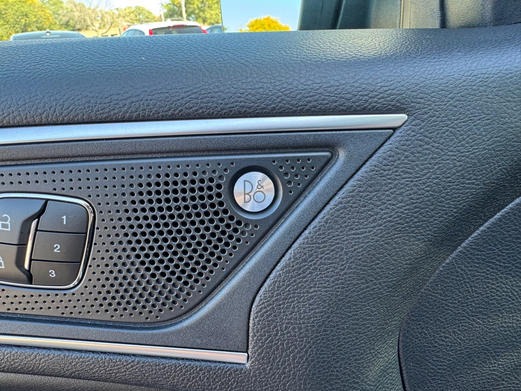 Photo 17 of this FORD EDGE