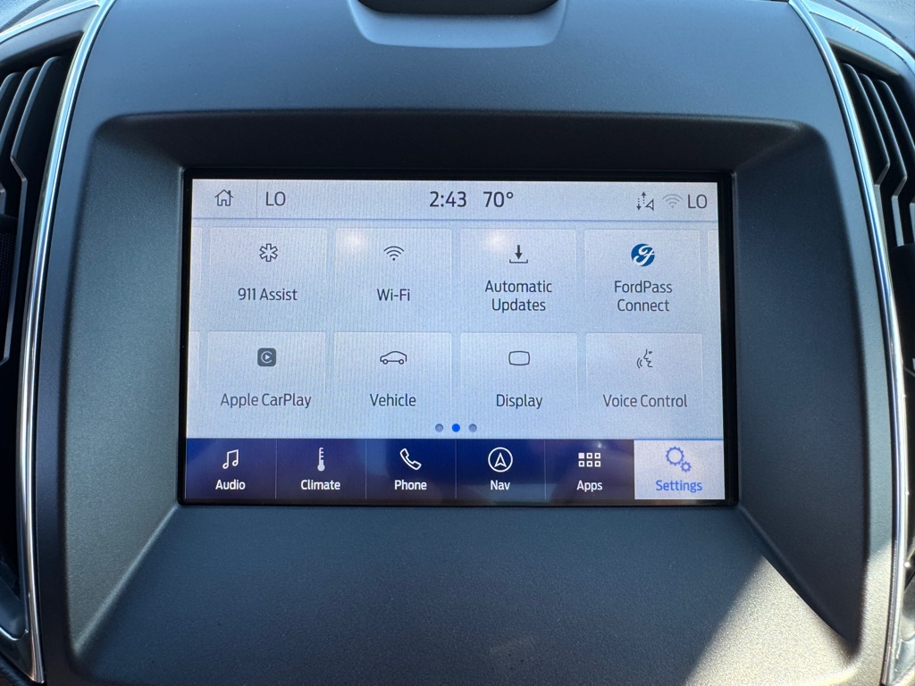 Photo 41 of this FORD EDGE