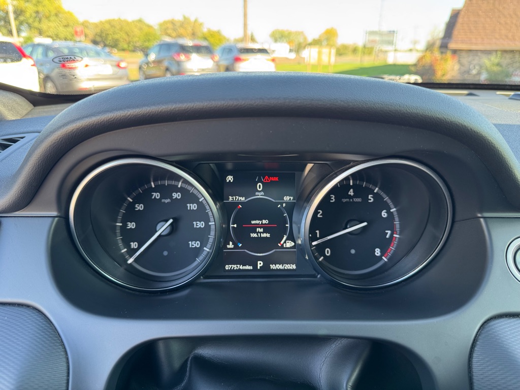 Photo 52 of this LAND ROVER DISCOVERY SPORT