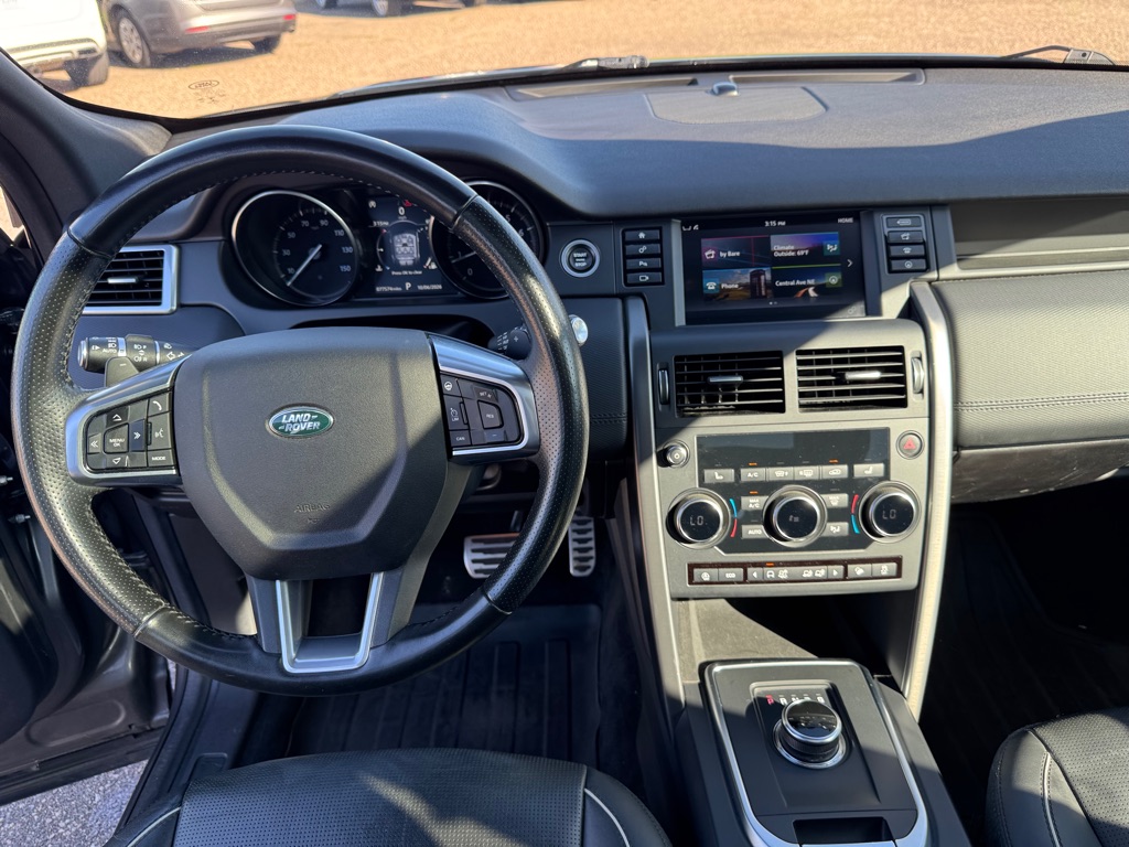 Photo 33 of this LAND ROVER DISCOVERY SPORT