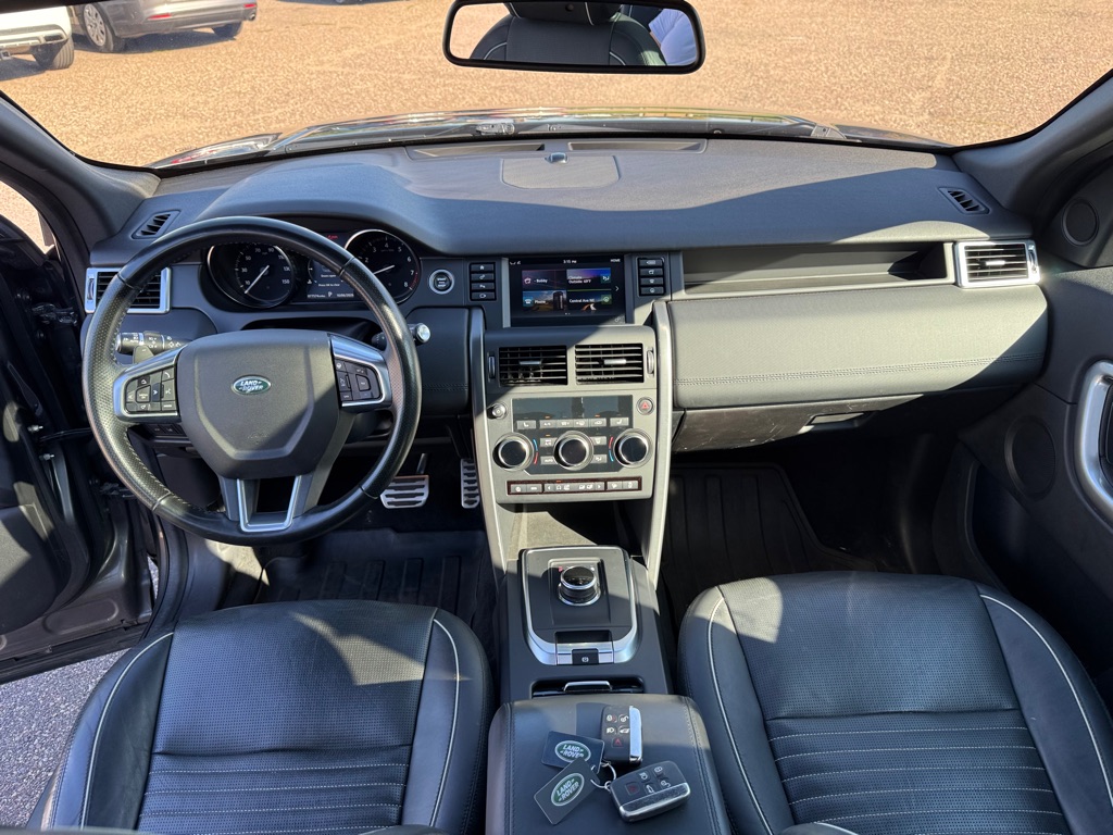 Photo 32 of this LAND ROVER DISCOVERY SPORT