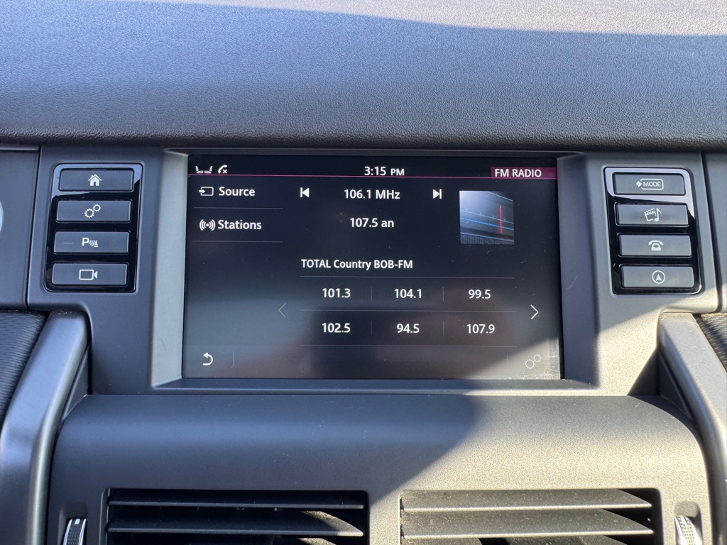 Photo 39 of this LAND ROVER DISCOVERY SPORT