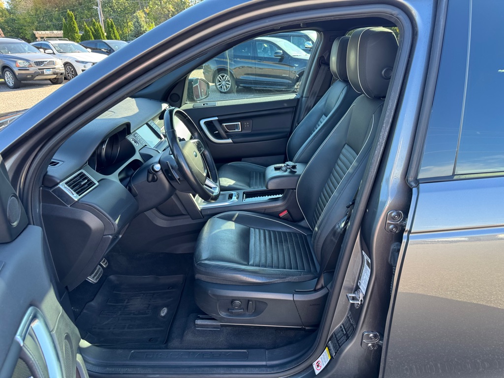 Photo 13 of this LAND ROVER DISCOVERY SPORT