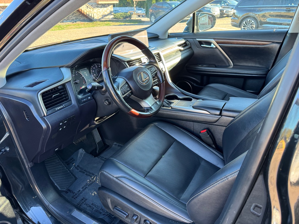 Photo 14 of this LEXUS RX 350