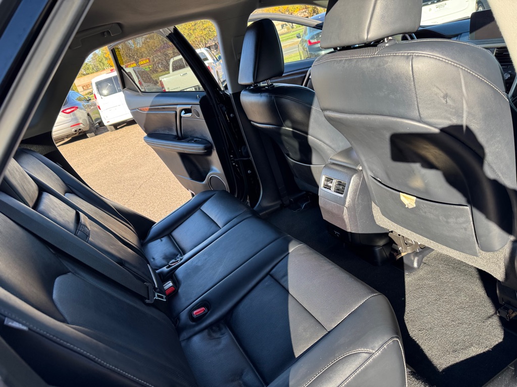 Photo 24 of this LEXUS RX 350