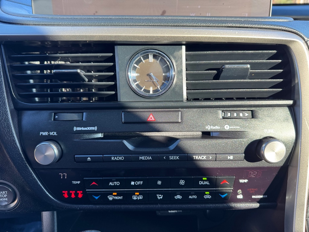 Photo 39 of this LEXUS RX 350