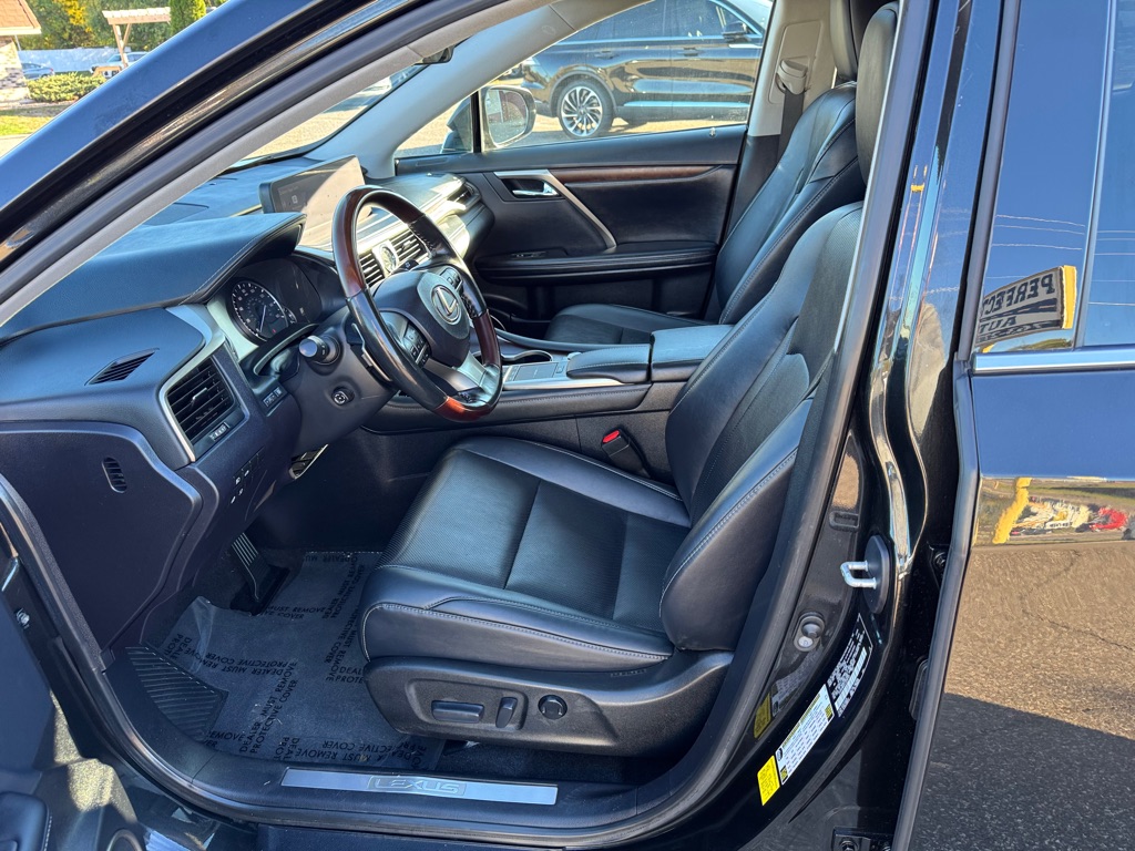 Photo 13 of this LEXUS RX 350