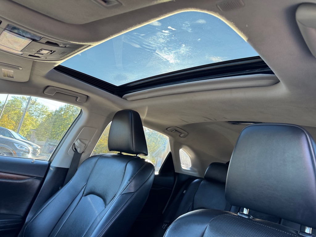 Photo 33 of this LEXUS RX 350