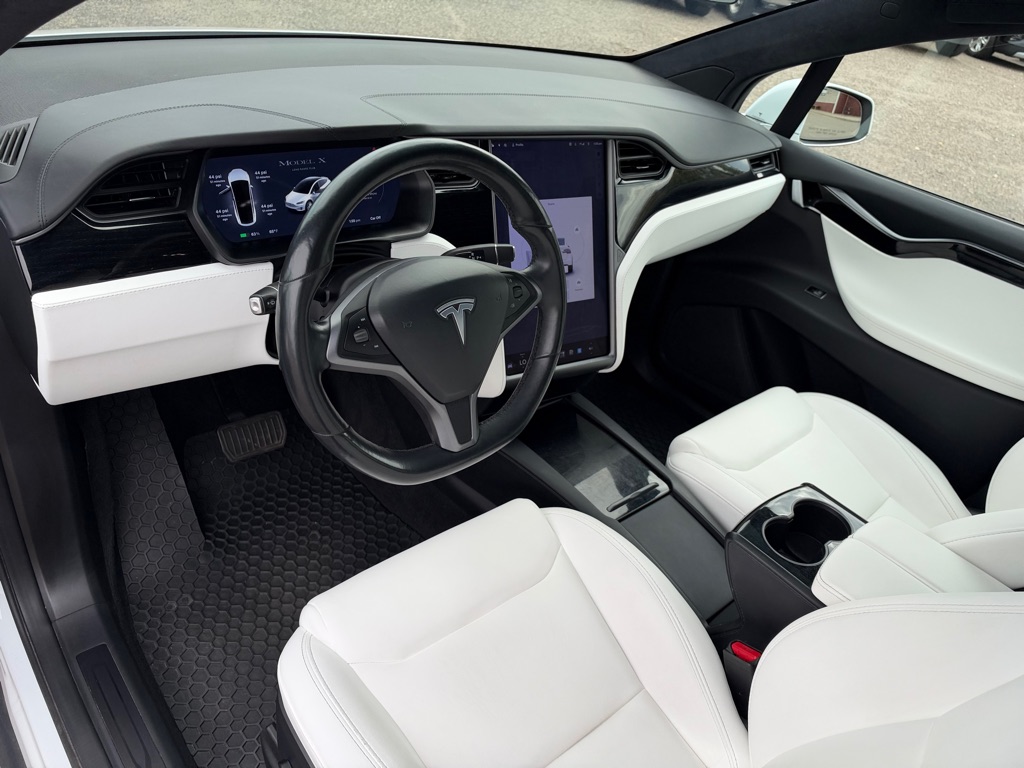 Photo 15 of this TESLA MODEL X