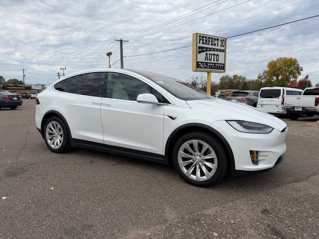 Photo 2 of this TESLA MODEL X