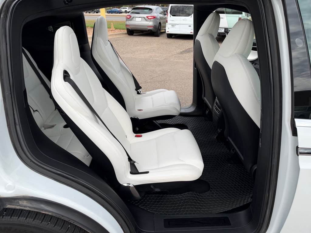 Photo 23 of this TESLA MODEL X