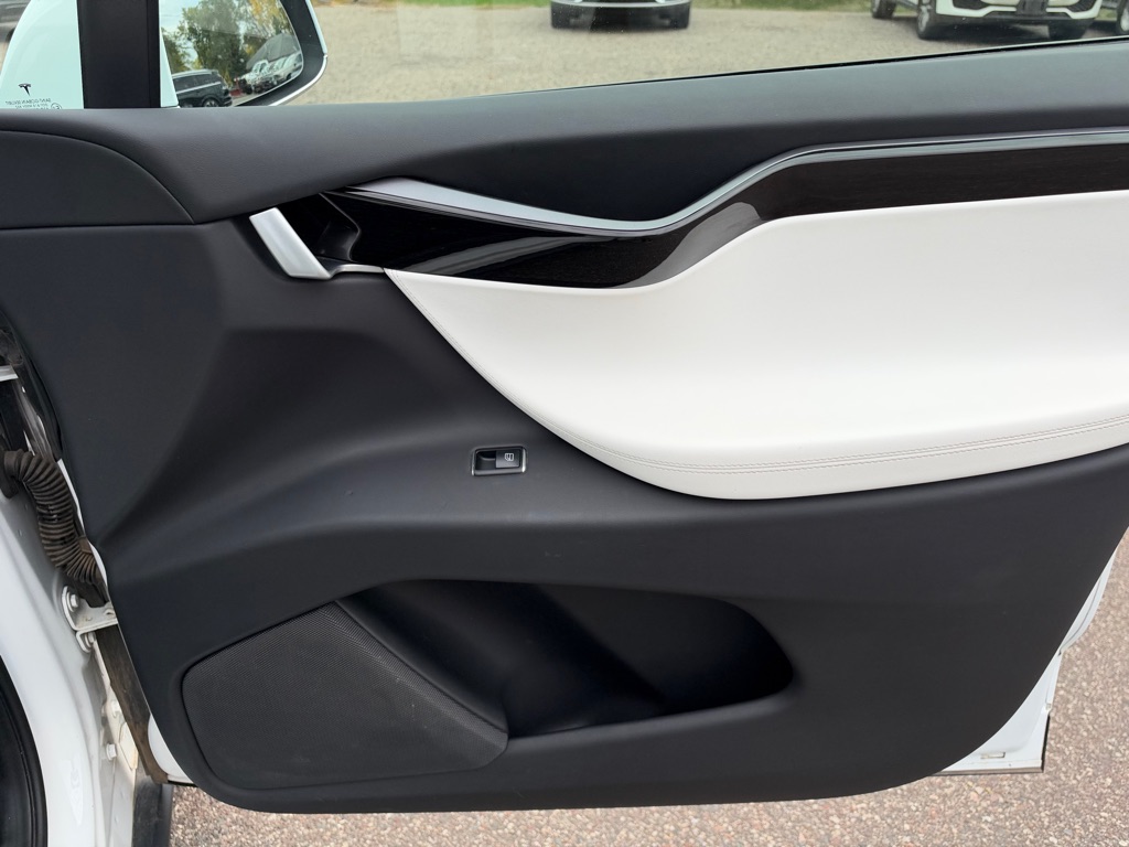 Photo 29 of this TESLA MODEL X