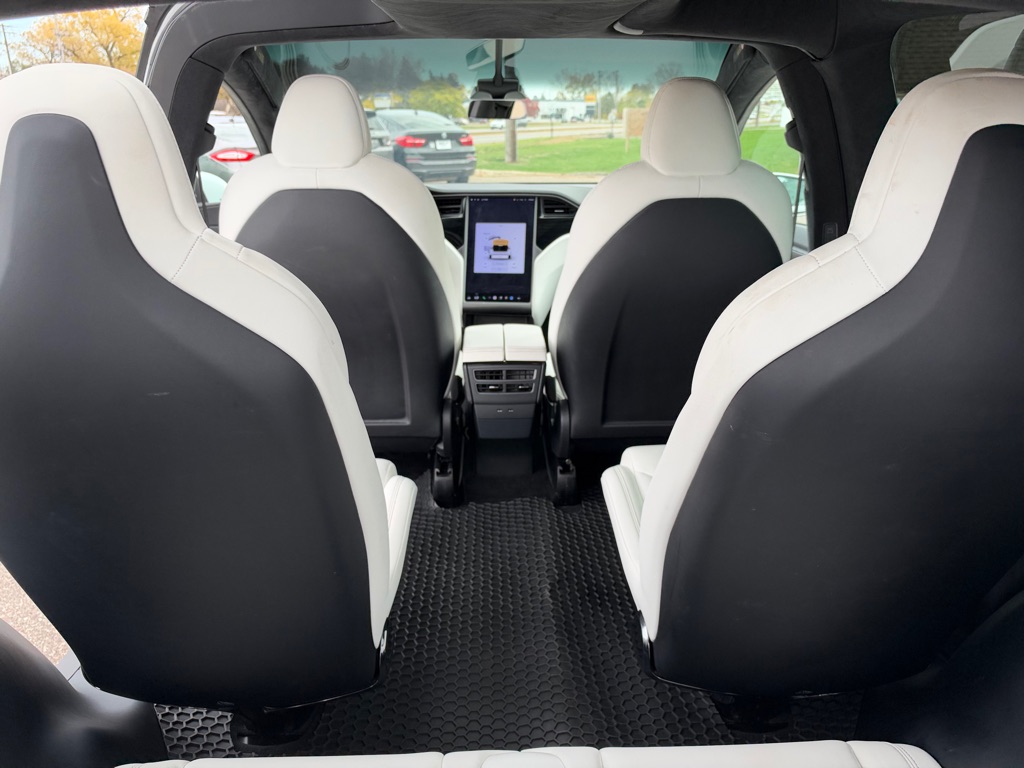 Photo 21 of this TESLA MODEL X