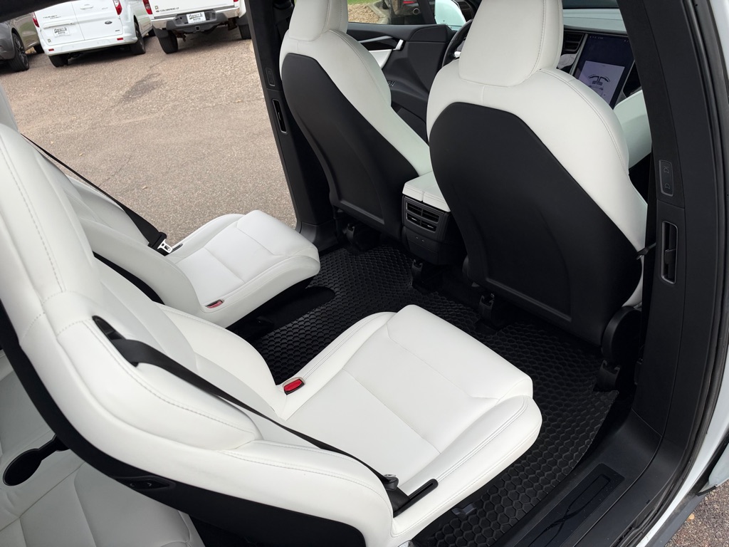 Photo 24 of this TESLA MODEL X