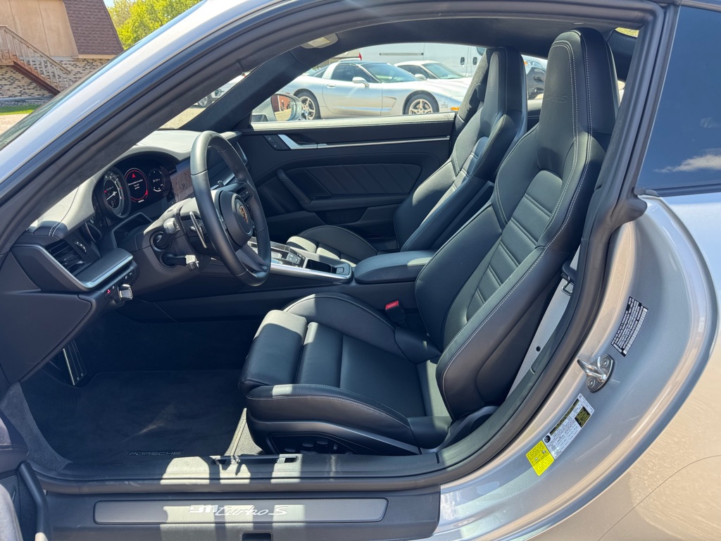 Photo 13 of this PORSCHE 911