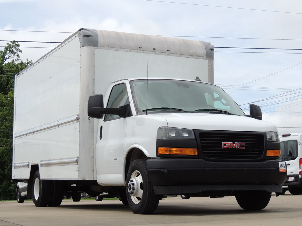 2021 GMC Savana's photo