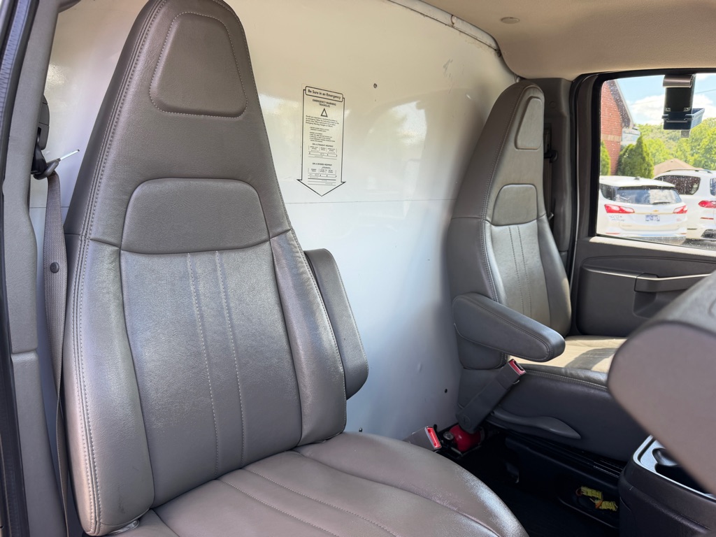 2021 Gmc Savana 3500 16ft Box Truck