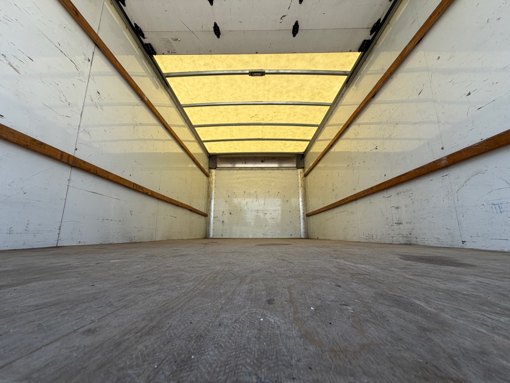 2021 Gmc Savana 3500 16ft Box Truck