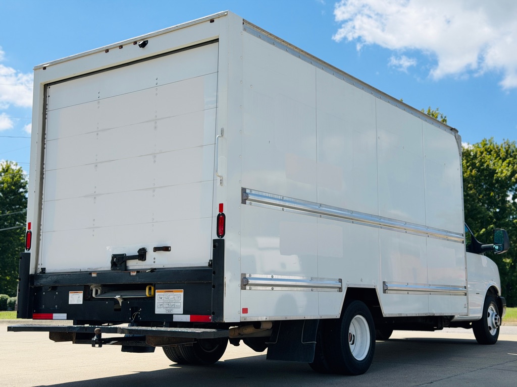 2021 Gmc Savana 3500 16ft Box Truck