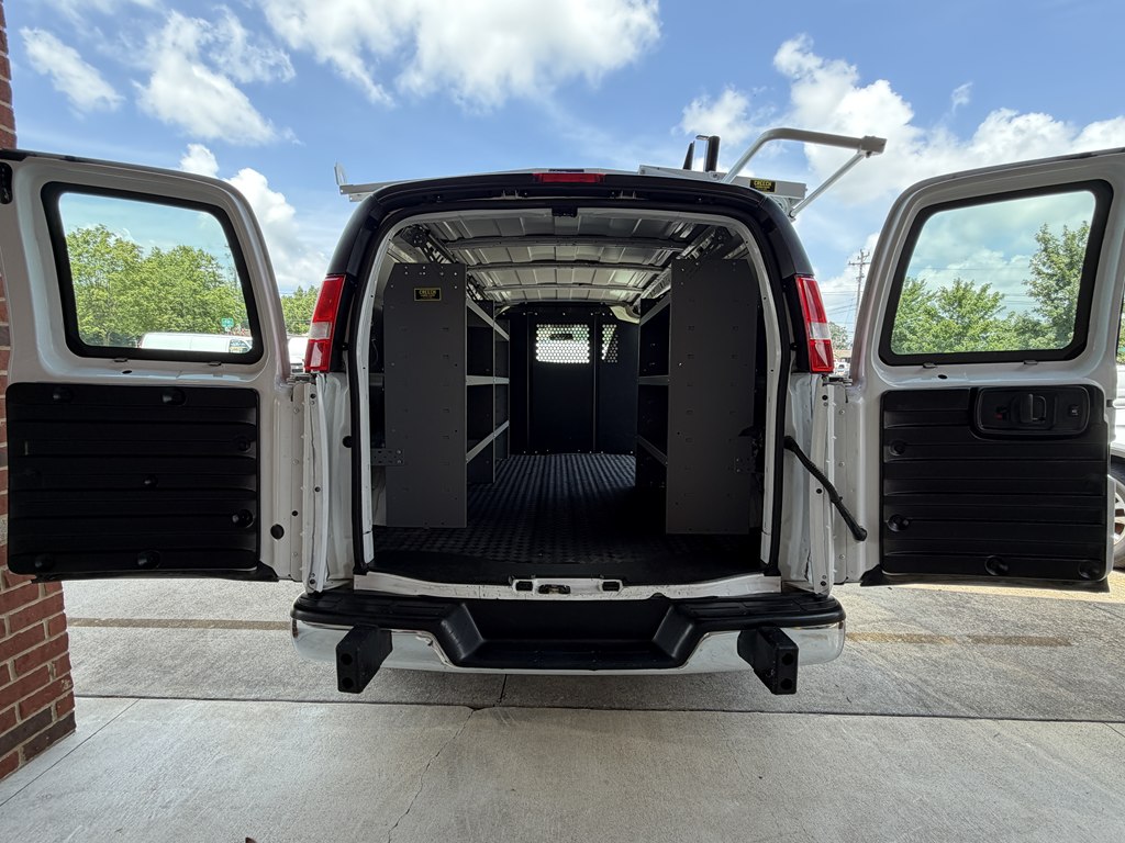 2024 Chevrolet Express Cargo Work Van - Photo 10