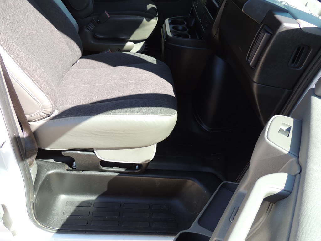 2024 CHEVROLET EXPRESS 2500