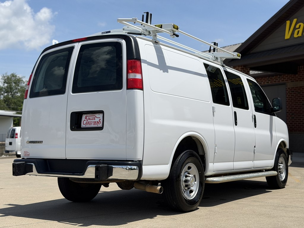 2024 Chevrolet Express Cargo Work Van - Photo 9