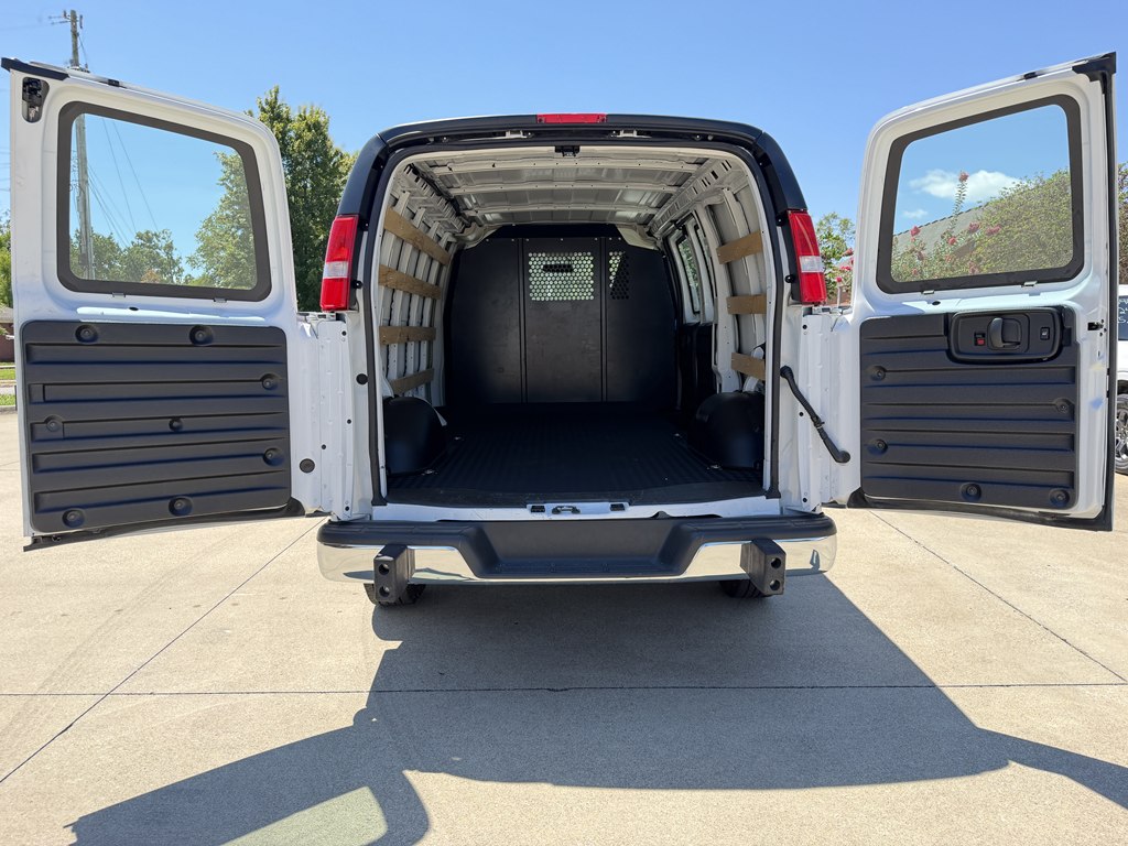 2025 Chevrolet Express 2500 Cargo Work Van