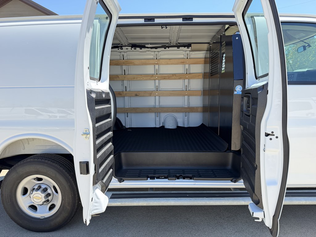 2025 Chevrolet Express 2500 Cargo Work Van