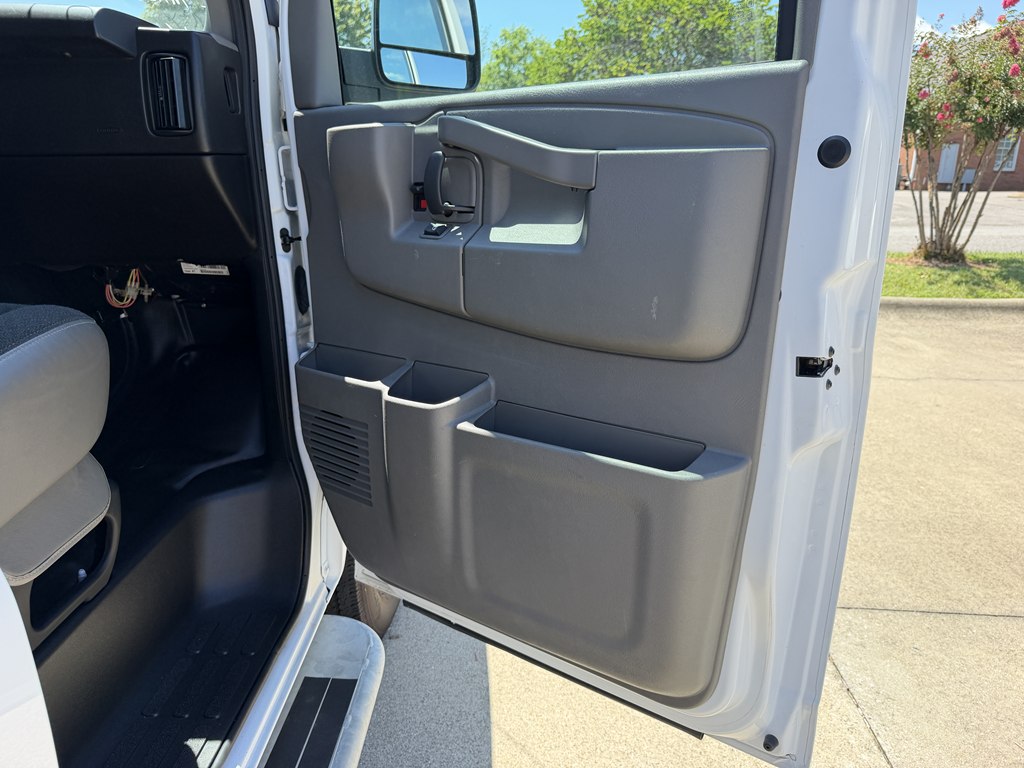 2025 Chevrolet Express 2500 Cargo Work Van