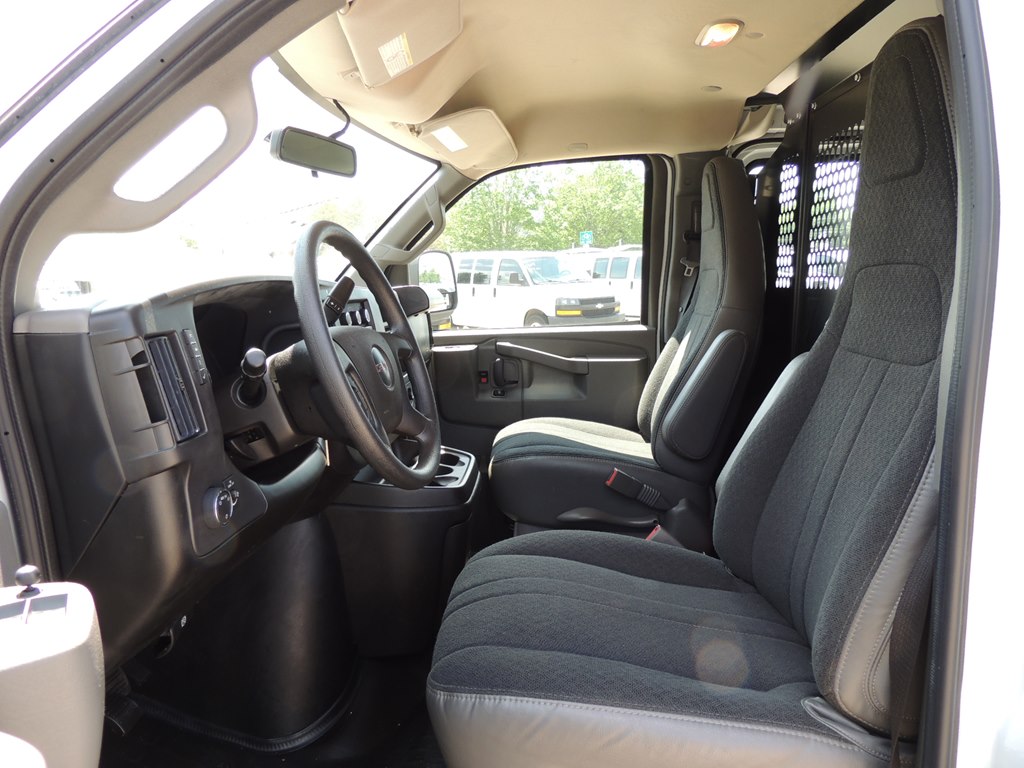 2024 GMC Savana Cargo Work Van - Photo 15