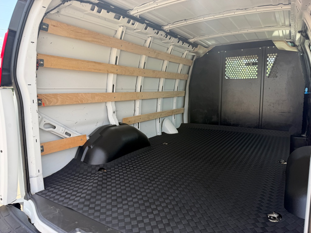 2025 Chevrolet Express 2500 Cargo Work Van