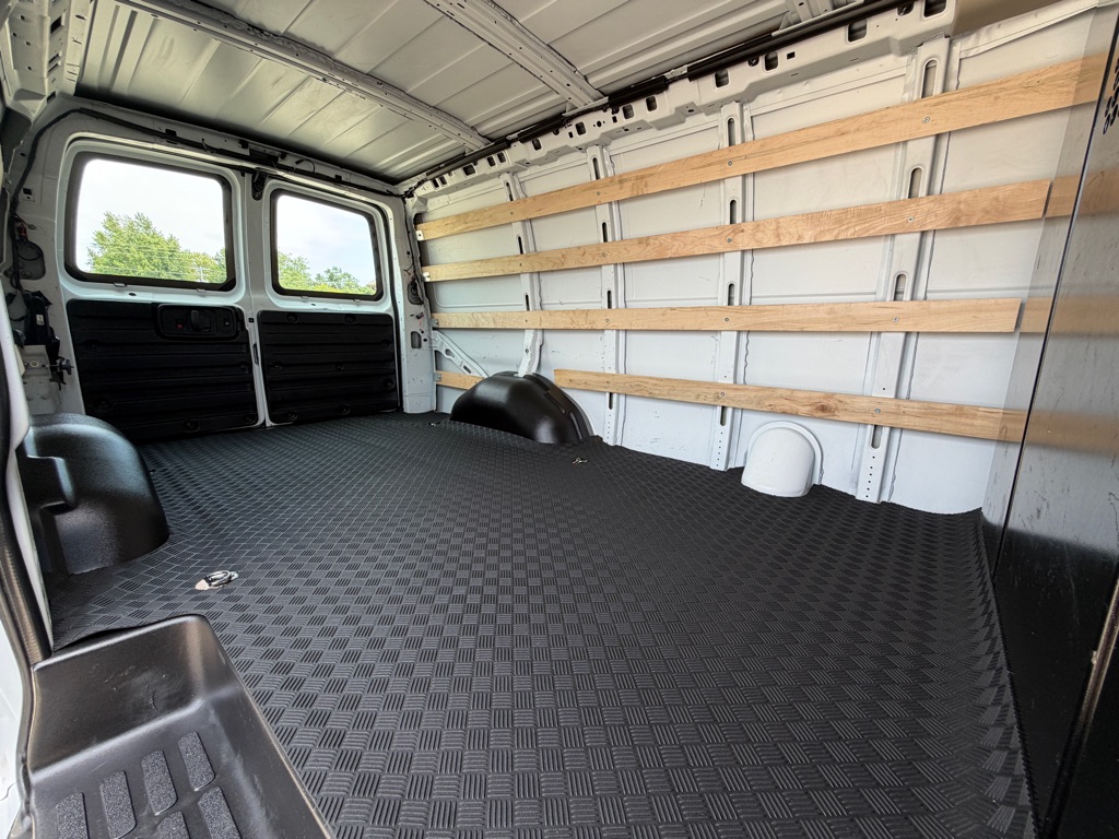 2025 Chevrolet Express 2500 Cargo Work Van