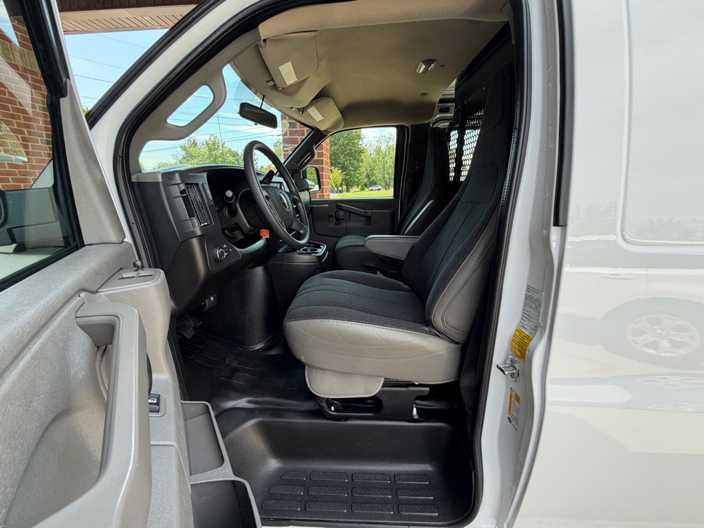 2025 Chevrolet Express 2500 Cargo Work Van
