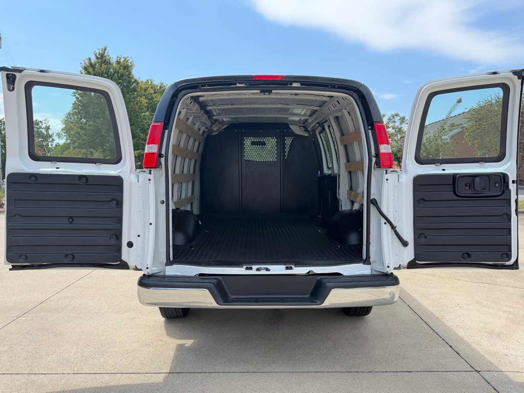 2025 Chevrolet Express 2500 Cargo Work Van